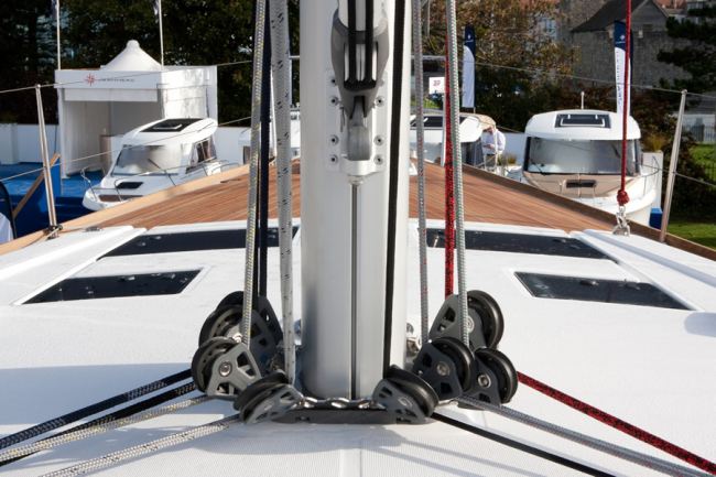 We can supply, repair and maintain running rigging